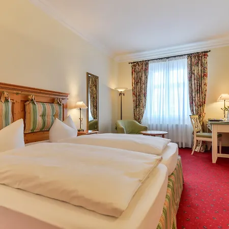 Post Murnau Otel 3*