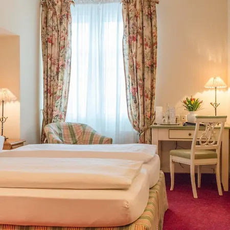 酒店 珀思特穆尔瑙酒店 3*